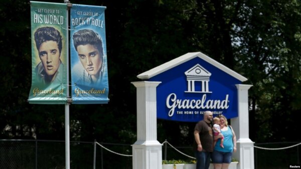 La nieta de Elvis Presley intenta frenar la subasta de Graceland